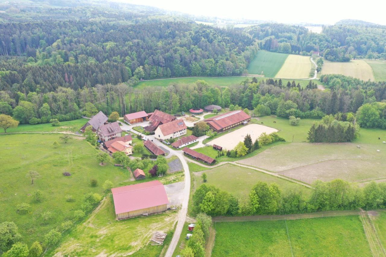 Bio Hofgut Wiggenweiler Apartment Bermatingen ภายนอก รูปภาพ
